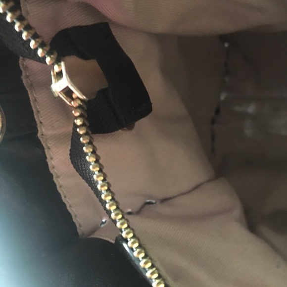 VALENTINO 😍 Black “Red” Collection - Picture 8 of 8